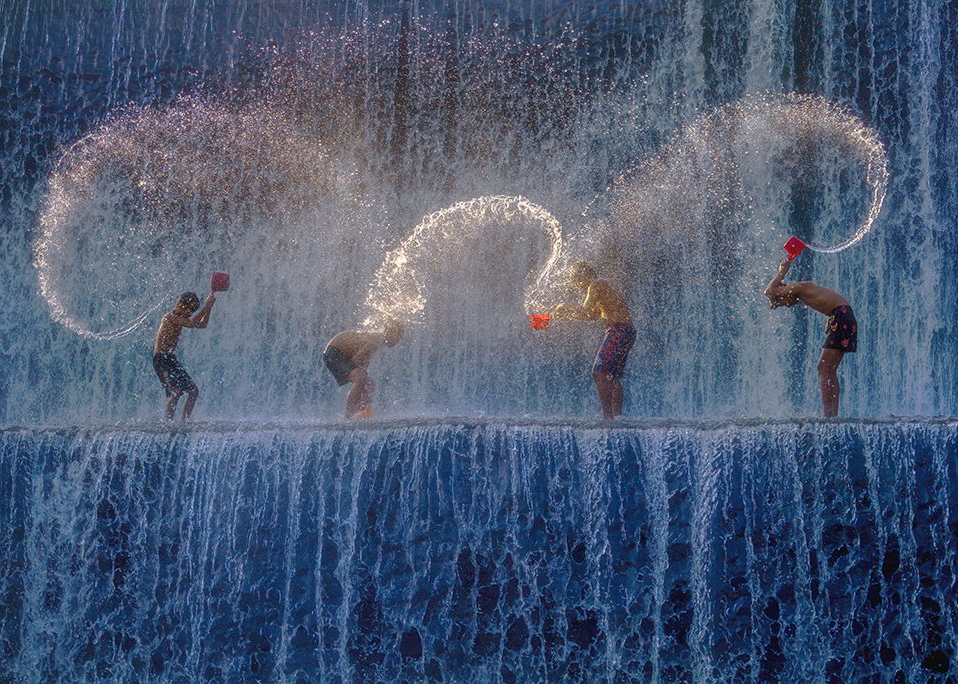 Summer Water Play | Yuan Su