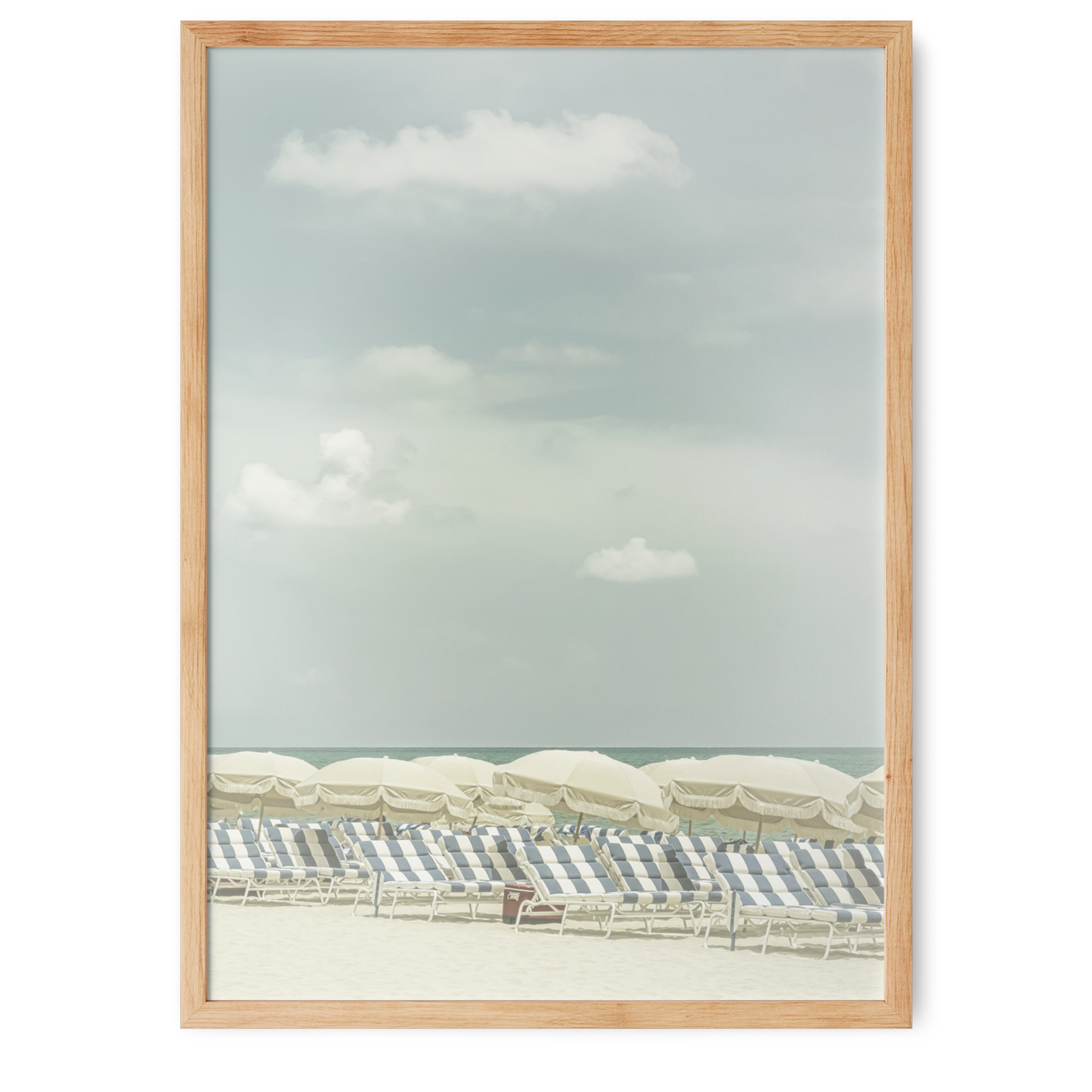 Vintage beach scene | By Melanie Viola